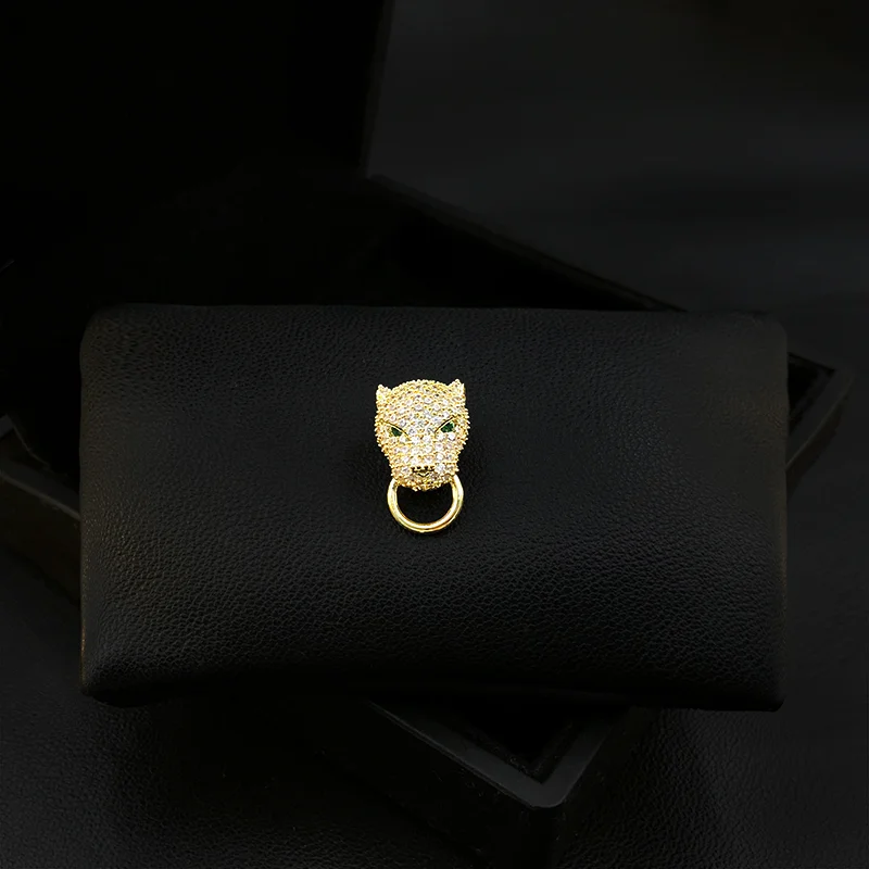 

Summer Luxury Leopard Small Brooch Men's Suit Neckline Accessories Anti-Exposure Fixed Button Clothes Collar Pin Jewelry Gifts