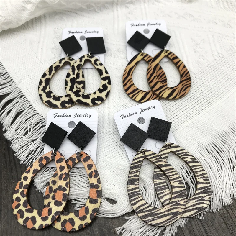 

Hot Leopard Earring Vintage Ethnic Bohemian Dtyle Earrings Zebra Pattern Raindrop Hollow Long Wooden Ear Rings Jewelry Wholesale