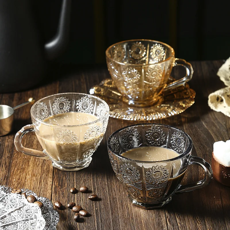 

Vintage Glass Cup Set Relief Flower Pattern Cup for Tea Beautiful Tea Mugs Condensed Set Plate for Home Turkish Coffee Cups