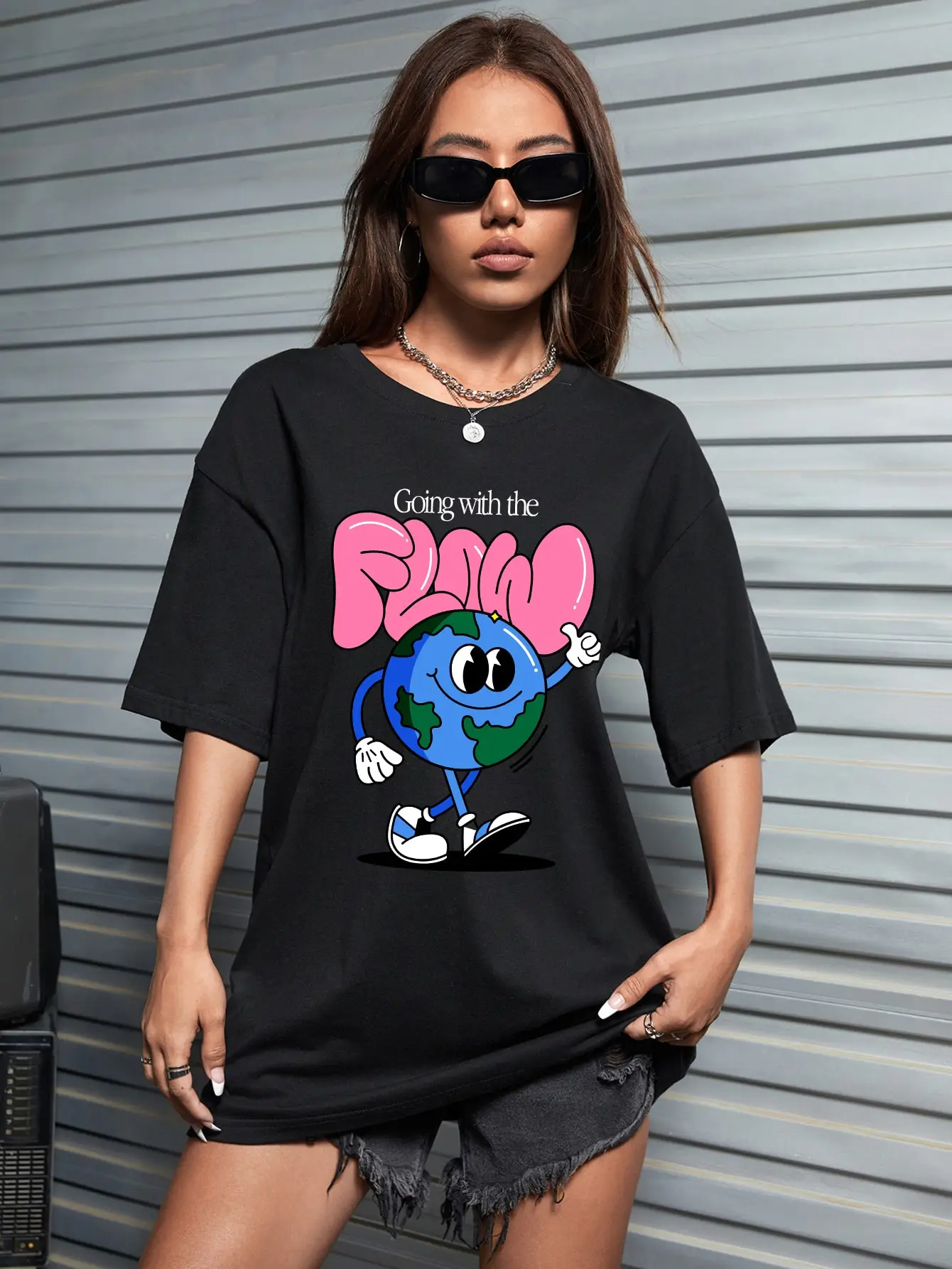 

Going With The Earth Cartoon & Slogan Graphic T-Shirt Women Summer Breathable Short Sleeve 100% Cotton Oversized T-Shirts Female