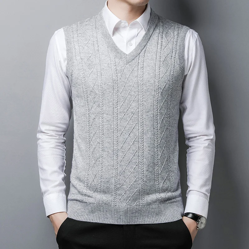 

Fashion Sweater Men Autumn Winter Solid Color Casual V-Neck Men Clothes Short Sleeveless Slim Fit Sweater Men Clothing