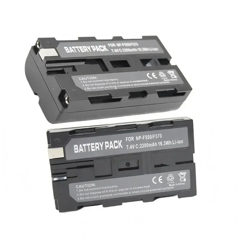Фото Аккумулятор NP-F550 7.4V 2200mAh для камер Sony XR550E, CX45, CX680, AXP55, CX550E, DCR-HC20, HC30, HC40, HC65, HC85 и светодиодных видеосветильников №2