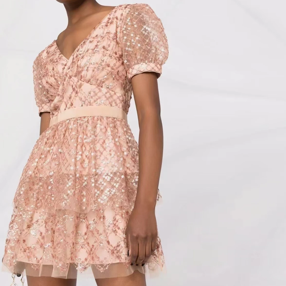 Women Slim Waist Short Sleeve Mesh Stitching Sequins Layers Fashion Mini Dress