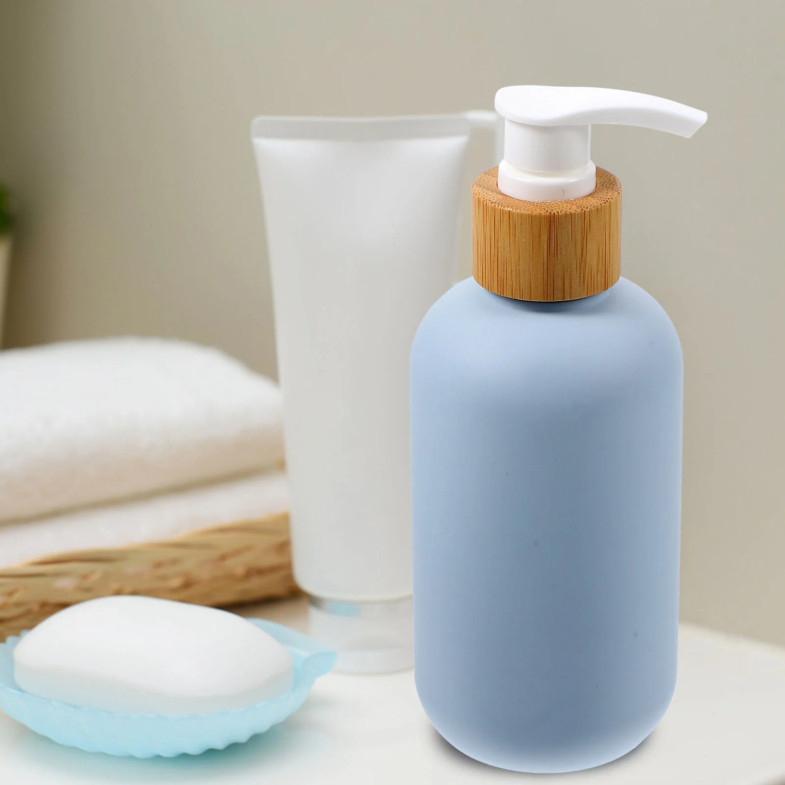 

2pcs Lotion Shampoo Bottles Pump Empty Bottles Refillable Dispensers Hand Soap Dispensers 200ml