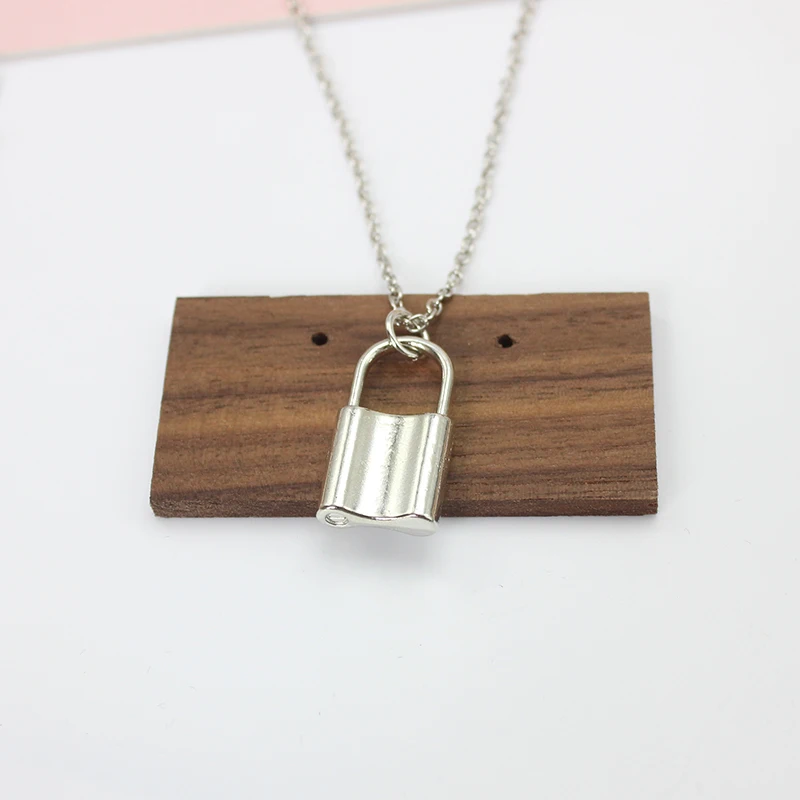 Цепочка-чокер с подвеской в стиле панк |