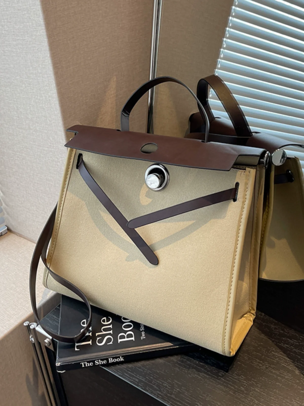 2023 New Elegant Tote Bags for Women Fashion Ladies Large Capacity Contrast Handbags Armpit Female Shoulder Bag