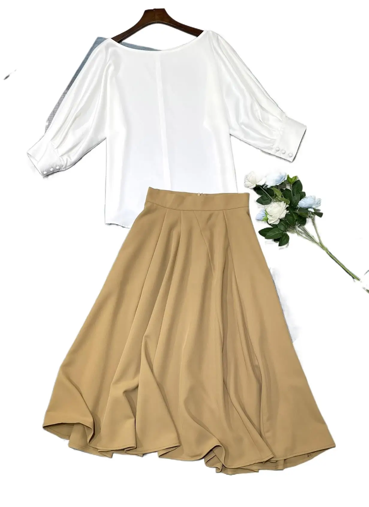 

2023 Women's Clothing Summer New Style White Top with High Waist Skirt 0820