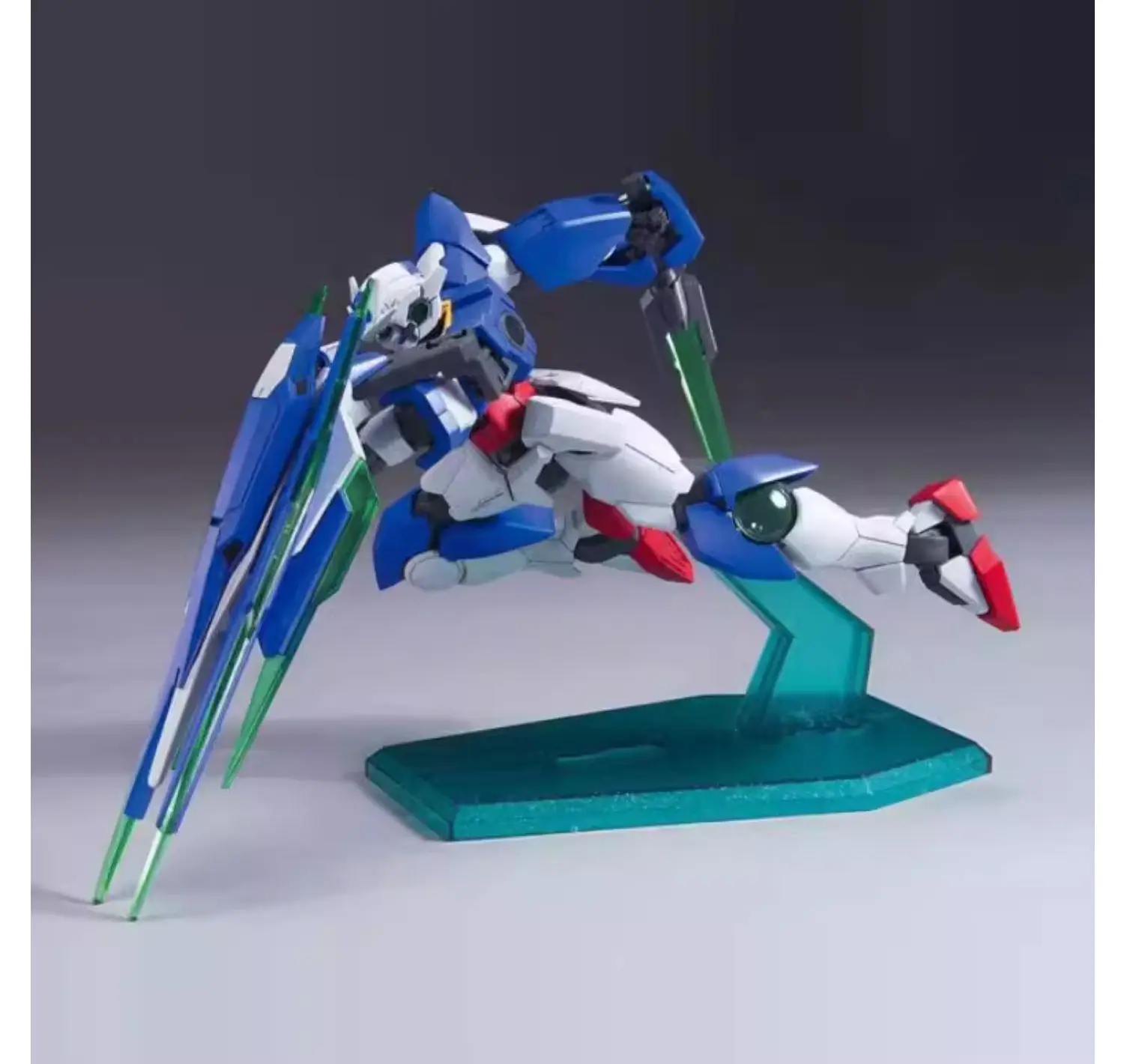 Оригинальная фигурка аниме Bandai Gundam 00 (Double O) 1144 HG Gundam 00 QAN [T] в сборе, модель, коллекционное украшение, праздничный подарок (art.: 3920d3cfec644) - 3920d3cfec644