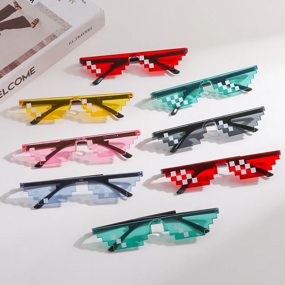 

2022 New Pixelated Mosaic Glasses Halloween Cosplay Shades Gamer Robot Sunglasses Men & Women Funny Party Glasses Novel Gift