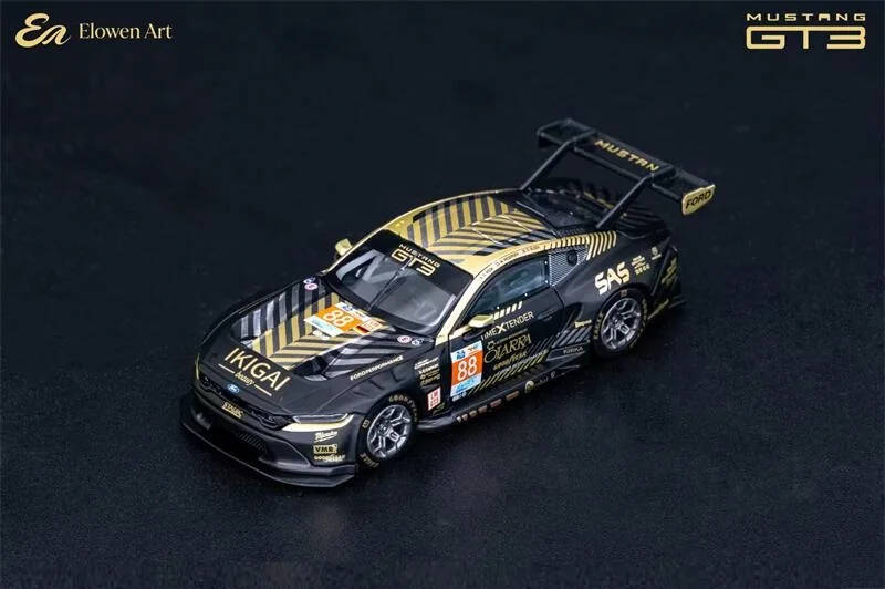 Фото Коллекционная модель автомобиля 1:64 Mustang GT3 LeMans 24h No.88 3rd BlackGold, литая под давлением №2