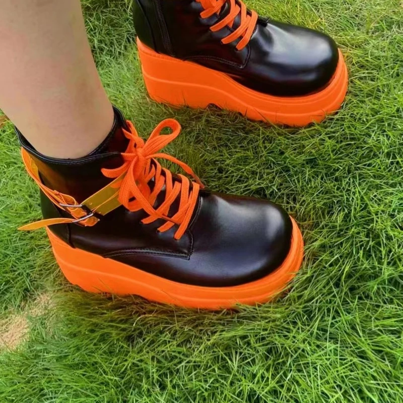 Женские ботинки на танкетке ботильоны высоком каблуке со шнуровкой праздничная