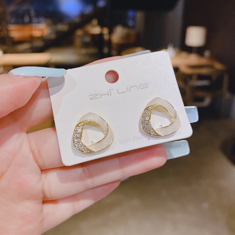 

S925 Silver Needle French Stud Earrings Women's 2022 New Simple and Exquisite Small Earrings Temperament Earrings Korean Fashion
