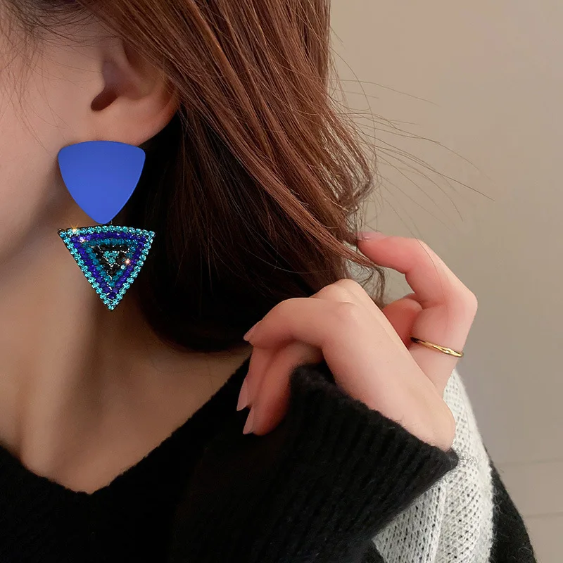 

U-Magical Hyperbole Bling Bling Blue Rhinestones Triangle Dangle Earring for Women Unusual Geometrical Metal Earring Jewellery