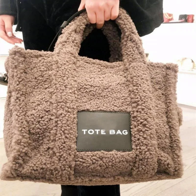 

Большая сумка на плечо из овечьей шерсти, женские плюшевые сумки большой вместимости, женская брендовая дизайнерская сумка через плечо из и...