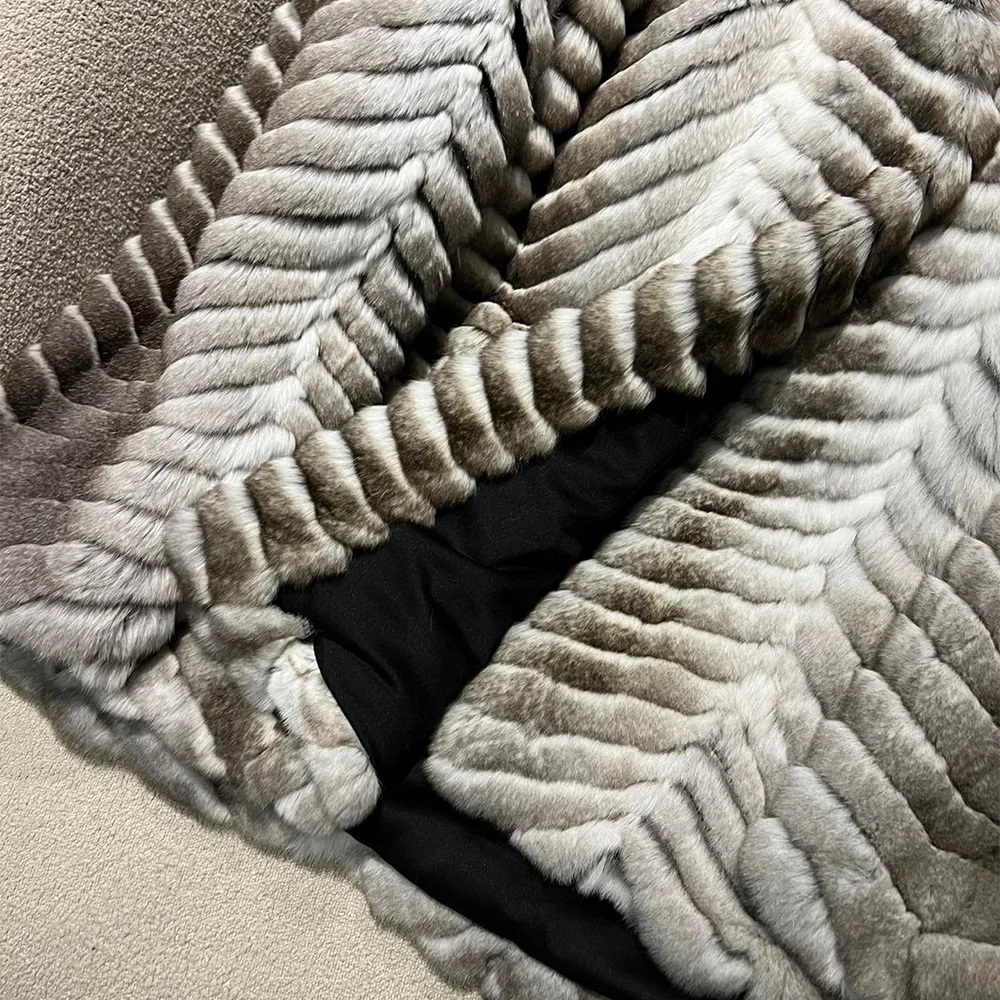 Рисунок 5 - Саржевая Меховая куртка с V-образным вырезом