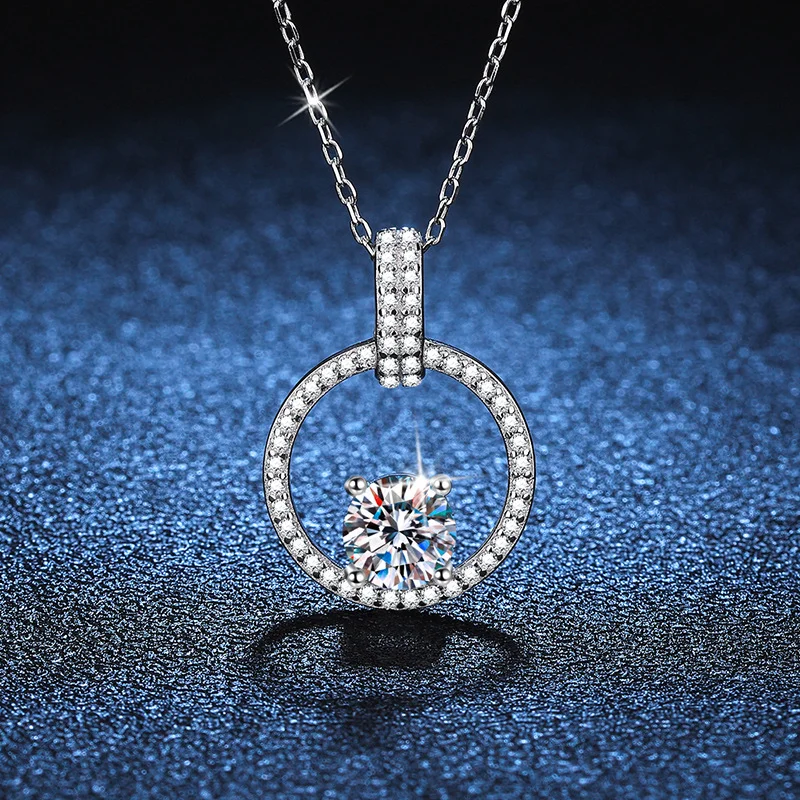 

1Ct 925 Silver 100% Moissanite Diamond Necklace Circular Pendant Female Micro Studded with Diamond Clavicle Chain Jewelry Gift