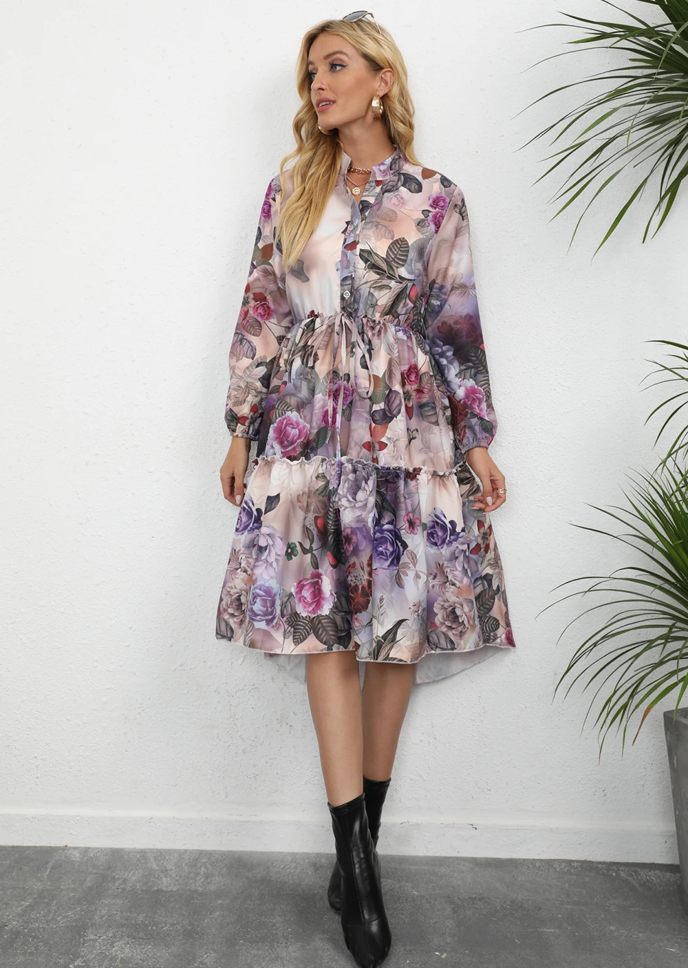 

Женское платье с длинным рукавом, V-образным вырезом и поясом