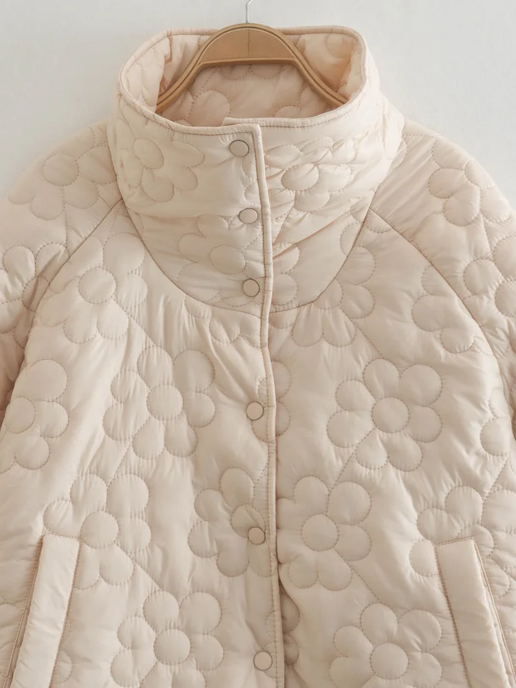 XNWMNZ 2022 Women Fashion Flower Embossed Cotton Coat Woman Vintage High Neck Elastic Cuff Padded Jacket Casual Female Outwear