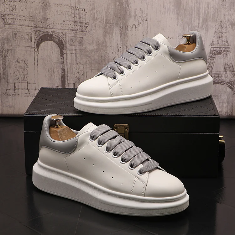 

fashionable Men's and shoes: comfortable men's casual shoes, thick soles, raised round toe board shoes, color matching lace up,