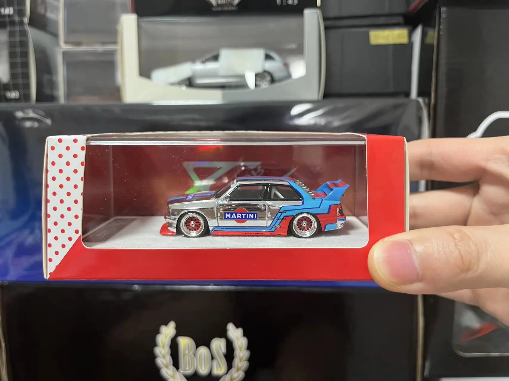 

Мартини 1:64 E30 с погрешностью в 404 году, гальванизированная цветная имитация, ограниченная серия, металлическая статическая модель автомобиля из смолы, игрушка в подарок