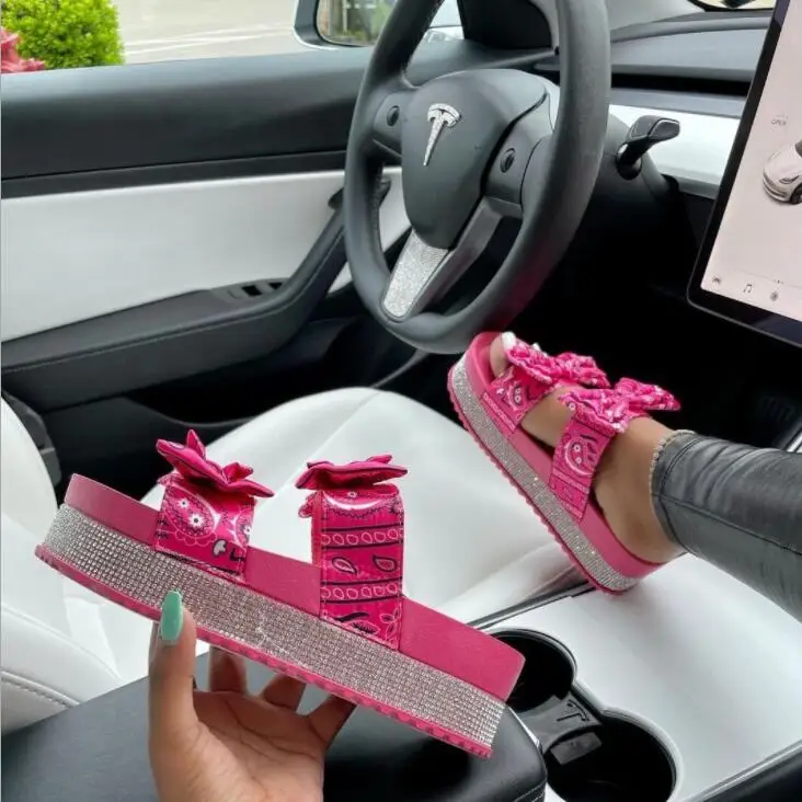 Large size bow sandals 2022 women new thick-soled mid-heel rhinestone satin slippers outdoor wild beach ms flip flop 36-43