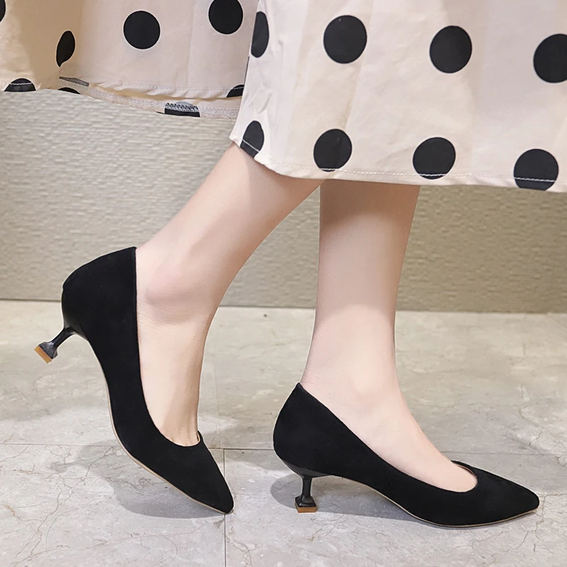 Новинка весна-осень 2024 модные туфли с острым носком замшевые повседневные и