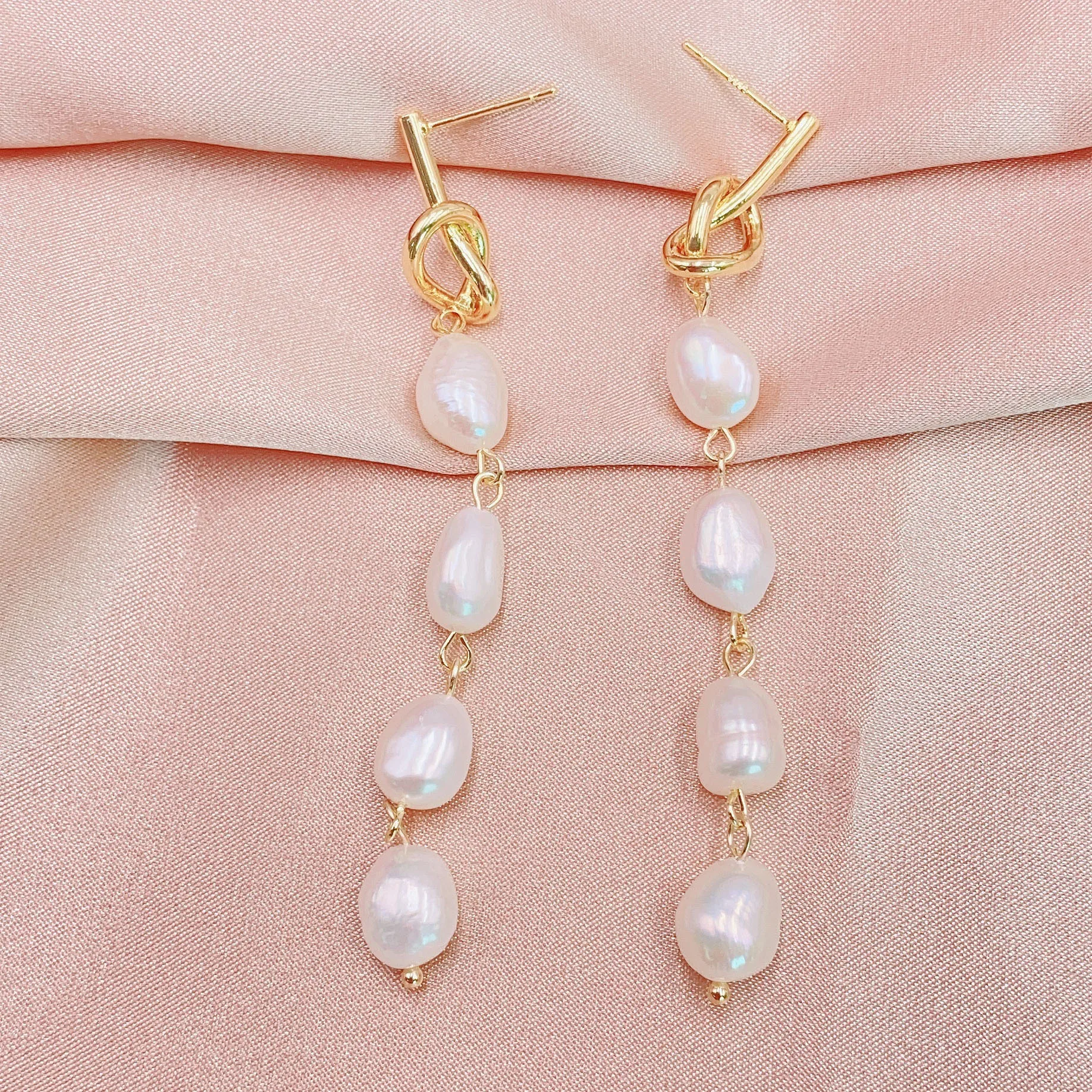

Minar Dainty Real Freshwater Pearl Knotted Dangle Earrings Golden Link Baroque Pearls Statement Drop Earrings Vintage Jewelry
