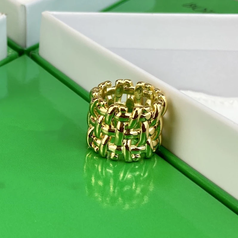 

Модное дизайнерское Брендовое Латунное позолоченное широкое кольцо, Преувеличенные мужские и женские очаровательные Роскошные ювелирные изделия, аксессуары