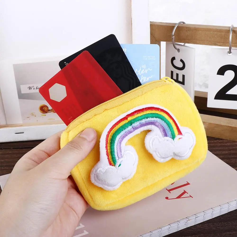 Рисунок 5 - Декоративная косметичка с брелком