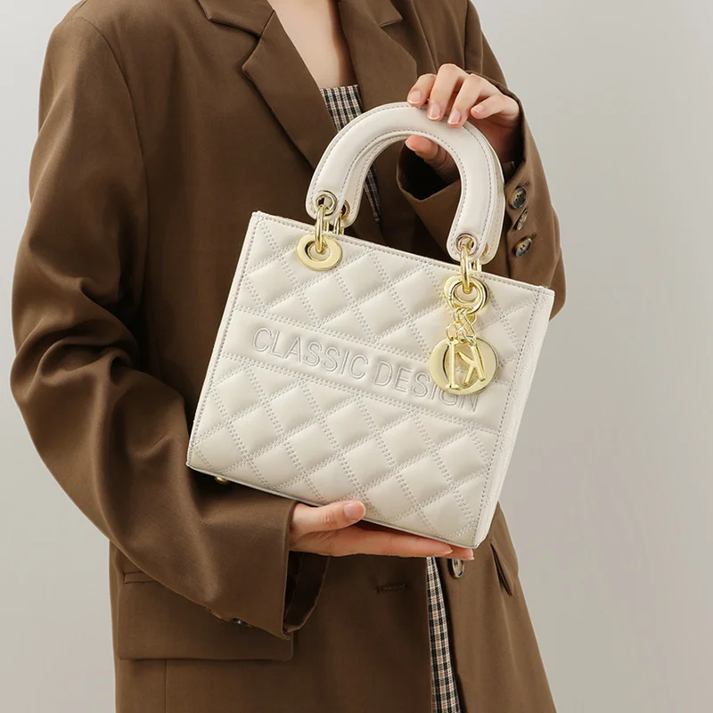 Женская сумка через плечо