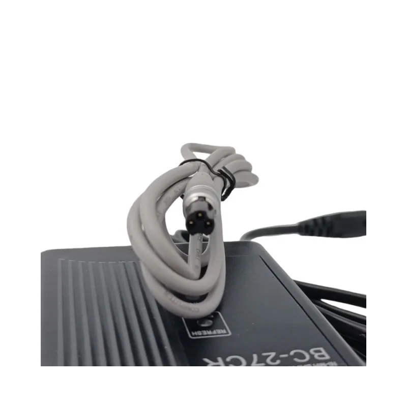 Фото Зарядное устройство для топового кабеля, интерфейсы стандарта USB, 3 контакта, вилка стандарта ЕС, США №2