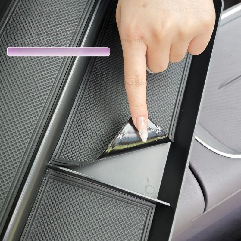 Фото Для LEAPMOTOR B10 2025 ящик для хранения приборной панели, сумка для хранения автомобильных аксессуаров, подлокотник №4
