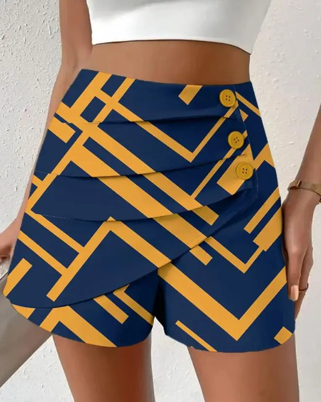 Рисунок 5 - Женские шорты с боковыми пуговицами