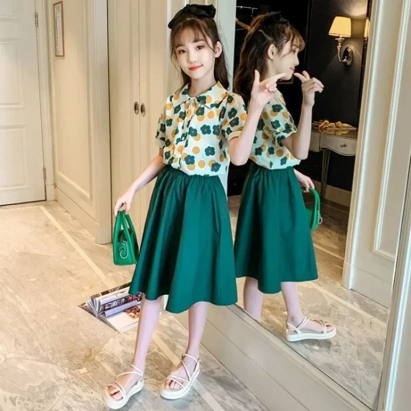 Комплект для девочек из 2 предметов рубашка с цветочным принтом + джинсовые шорты