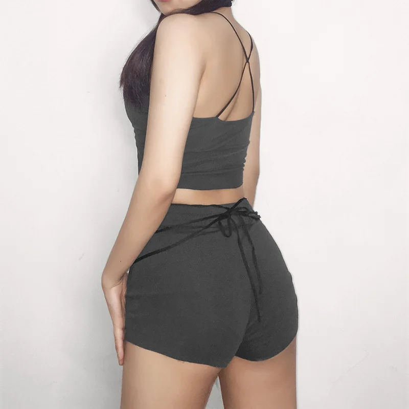 2021 Spring and Autumn Fashion Trend Solid Color Slim Halter Strapless Vest Casual High Waist Bag Hip Shorts Two-piece Female