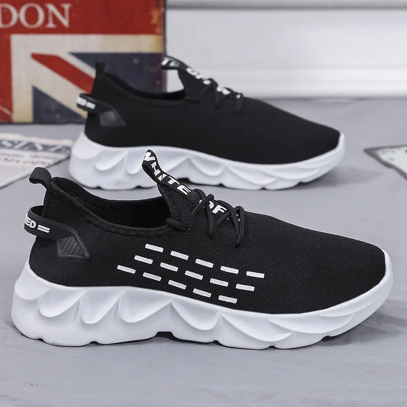 

2022 New Sneakers Men Light Running Shoes Men Fashion White Black Tennis Sport Shoes Mesh Breathable Walking Sneakers Big Size