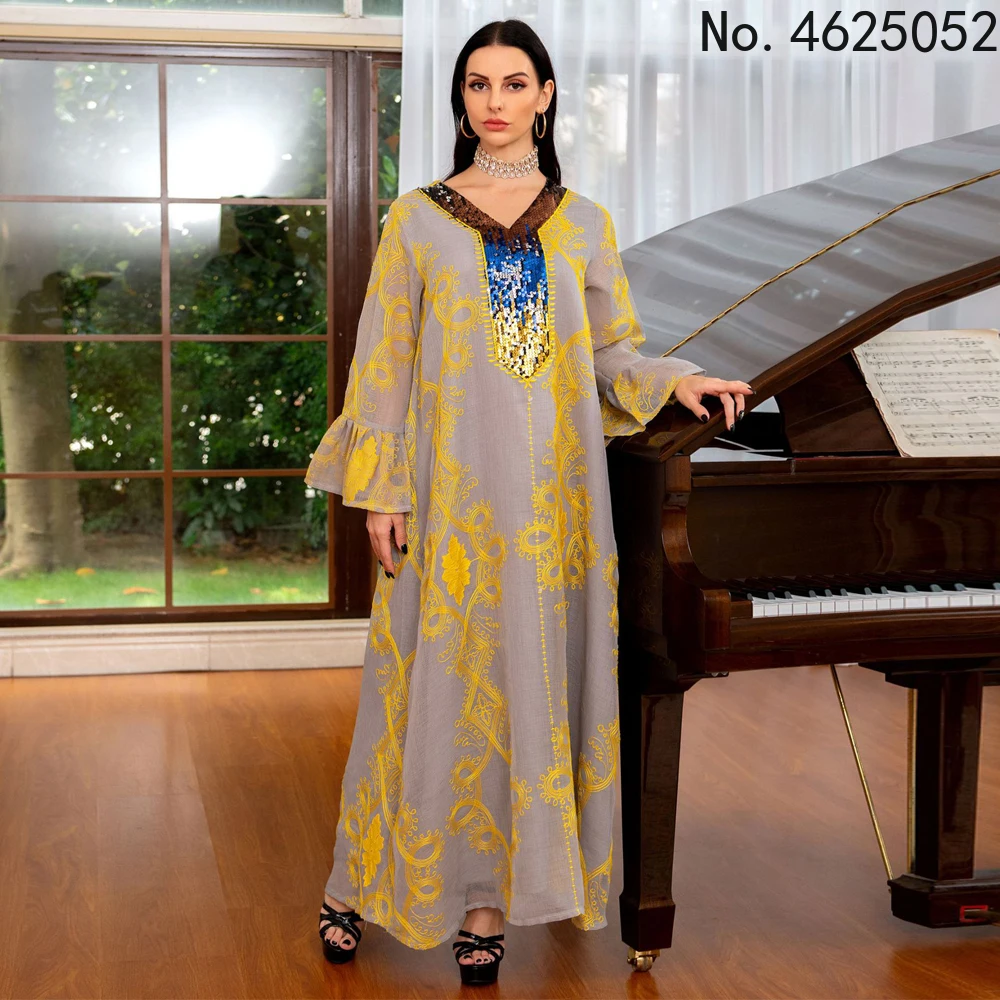 Женское вечернее платье с блестками и цветочной вышивкой |