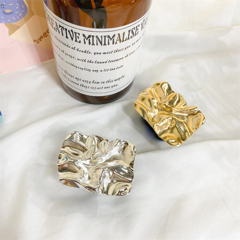 

Korea Retro Electroplating Mobile Phone Stand Lazy Anti-fall Hot Phone Stand Finger Buckle Fashion Women's Phone Accessories