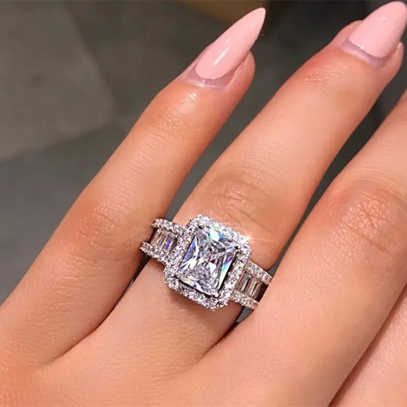

Luxury Metal Set Square White Zircon Ring Elegant Ladies Boutique Engagement Wedding Rings
