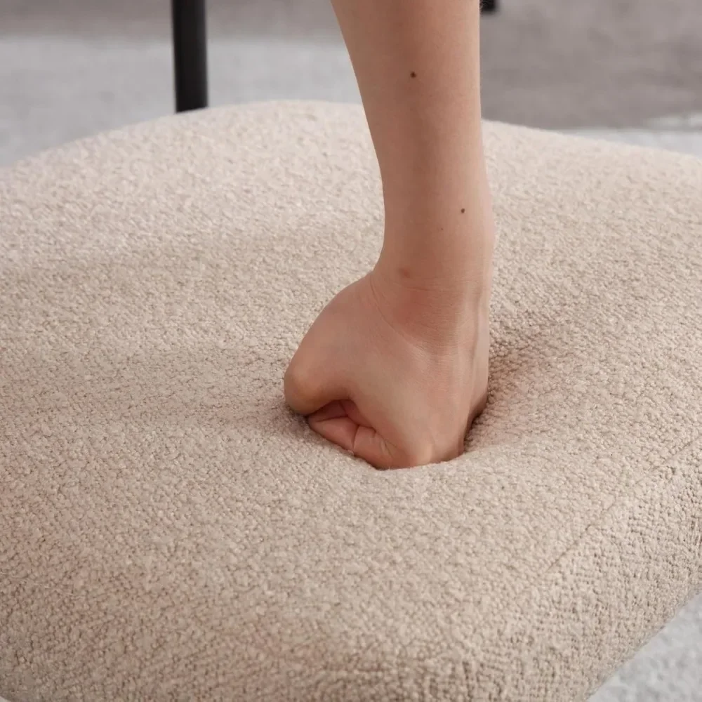 Набор из 4 обеденных стульев с металлическими ножками изогнутая спинка круглые