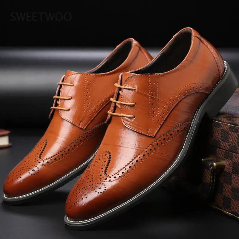 

Men Dress Shoes Shadow Patent Leather Luxury Fashion Groom Wedding Shoes Luxury Italian Style Oxford Shoes Tide Big Size 38-48