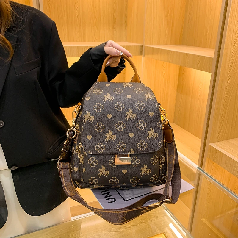 

Soft Leather Large-capacity Backpack 2023 New Luxury Brand Fashion Backpack British Style Simple Travel Schoolbag for Women Bags