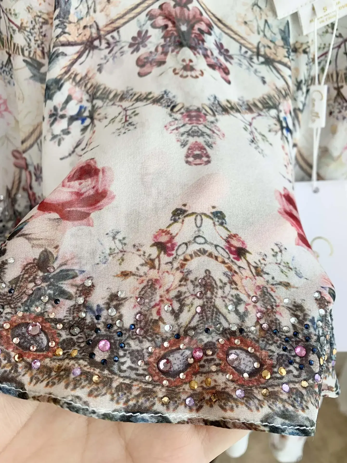 Женская блузка с цветочным принтом 100% шелк открытыми плечами и V-образным вырезом