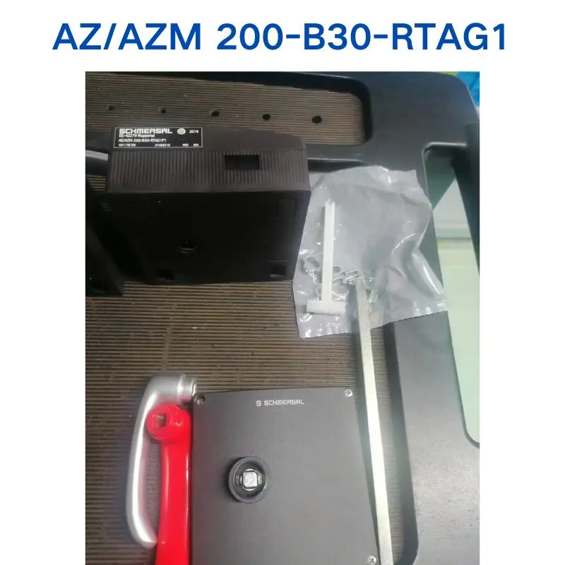 Фото 95% новый для предохранительного выключателя SCHMERSAL AZ/AZM 200-B30-RTAG1 №4