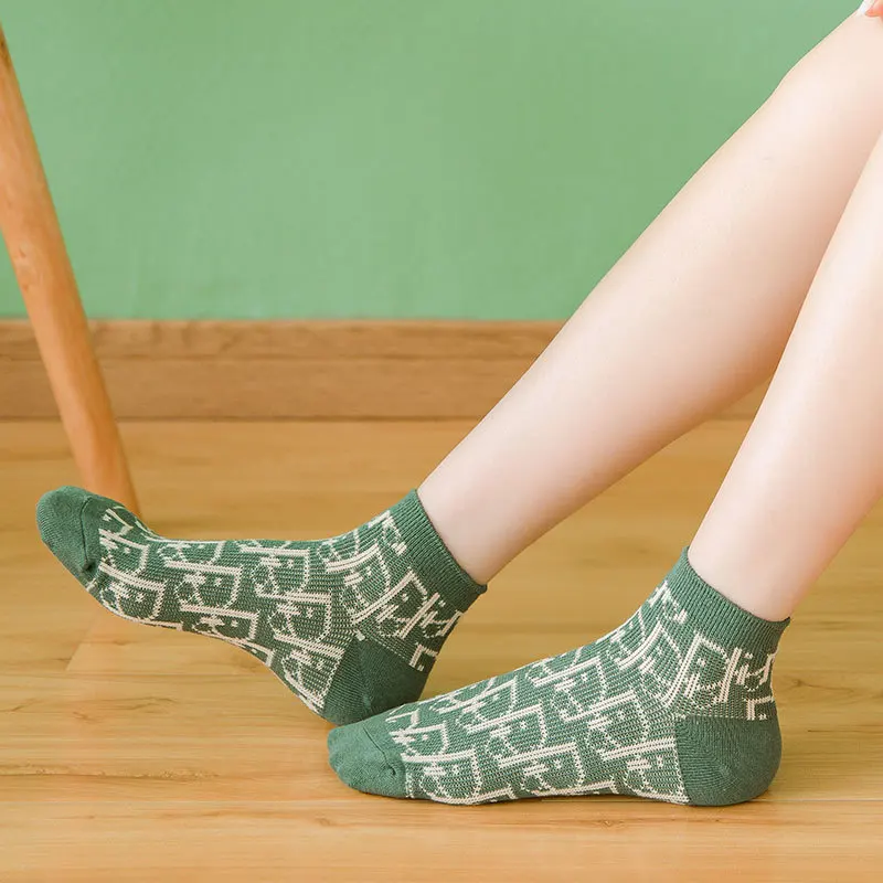

Women's low-cut boat socks 2022 letters new fashion and light cute socks
