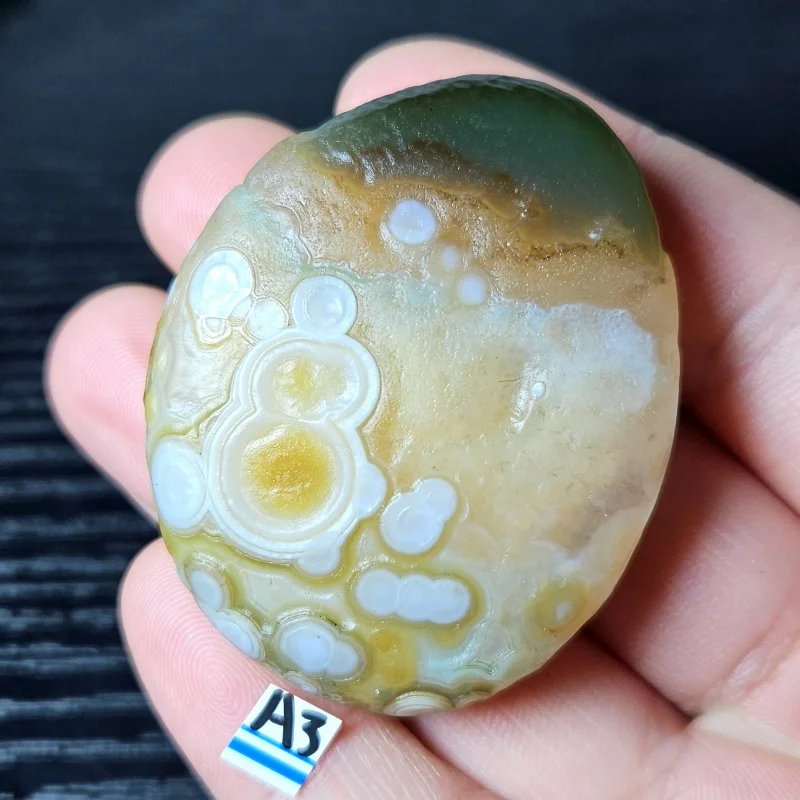 

Камень Гоби сардоникс агат