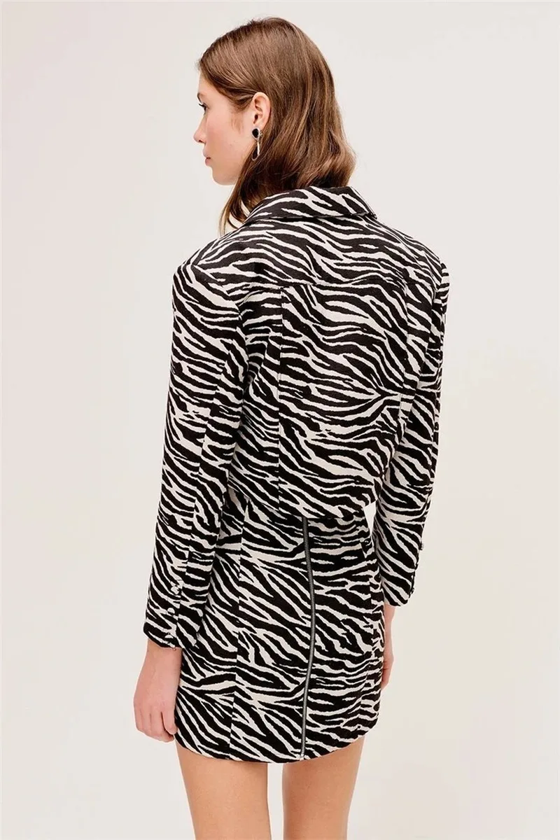 Zebra Stripes Short Blazer Suit Women Fashion Sweet Collect Waist Single Breasted Indie Short Blazer Animal Printed Chic Coats