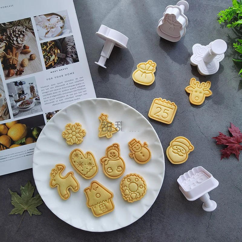 

4Pcs/set Plastic Cookie Baking Moulds Christmas Cookie Biscuit Cake Mold Set Cake Decorating Tools Fondant Plunger Cutters Tools