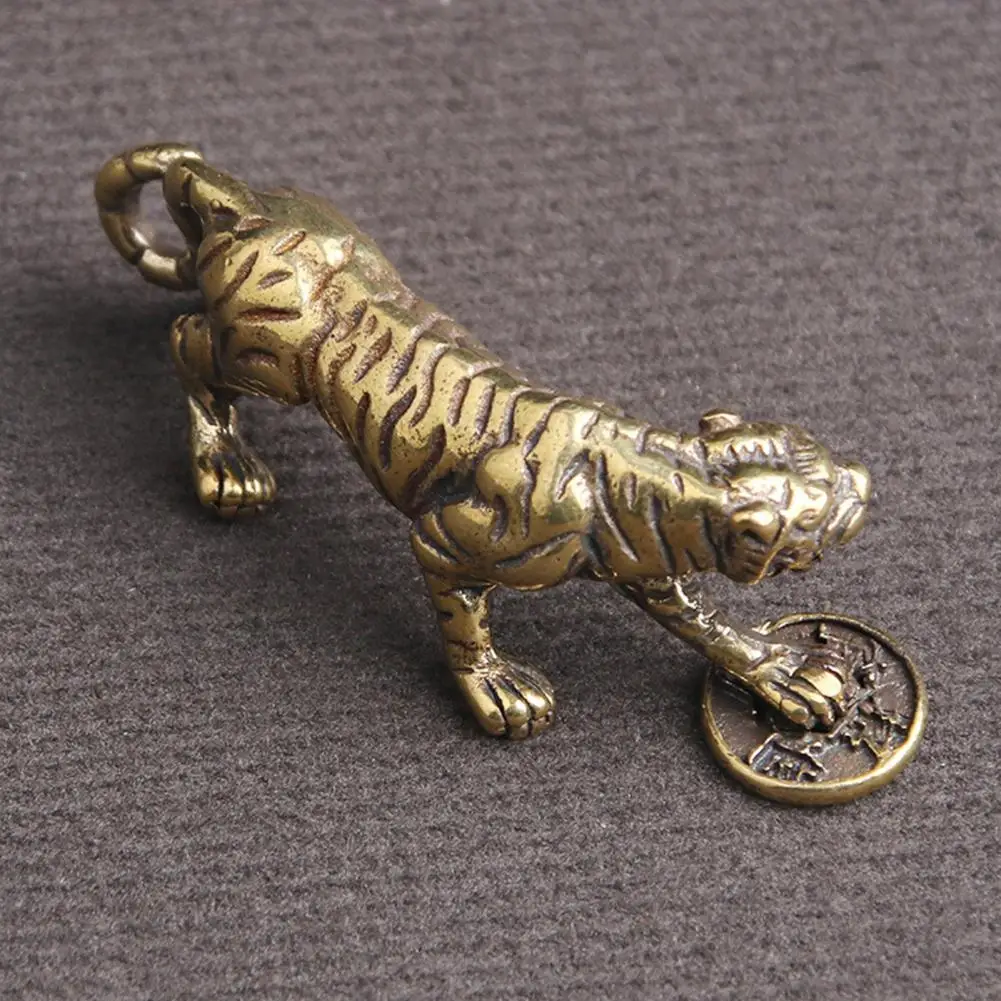 

Brass Zodiac Tiger Animal Keychain Copper Shouting Beast Car Keyring Handmade Craft Bronze Forest King Bag Hanging Pendant Gifts