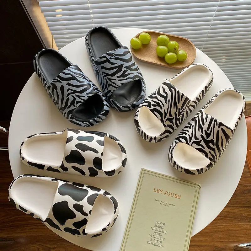 

New type of slippers for ladies summer household sandals with thick soles for home non-slip shower sandals for external wear